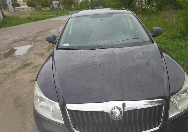 Skoda Octavia cena 19900 przebieg: 112000, rok produkcji 2009 z Zgierz małe 67